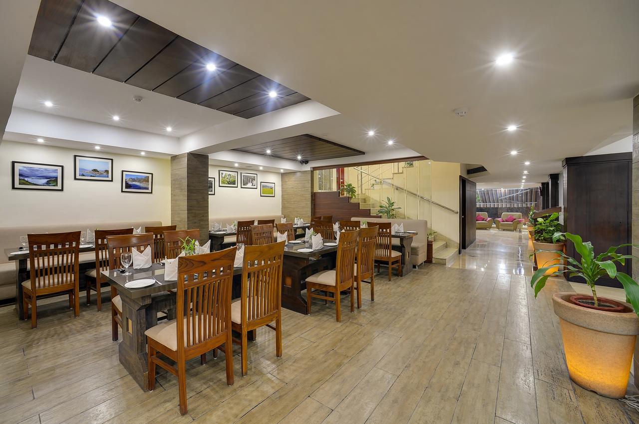 Cygnett Inn Repose Guwahati Buitenkant foto
